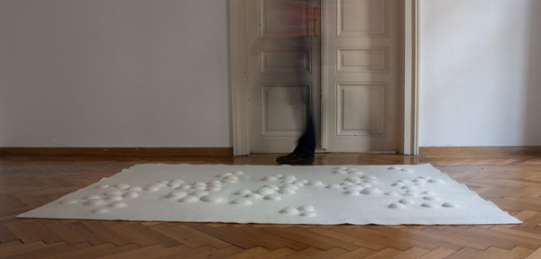 djamal, 145cm x 210cm, Handmade felt made of Merino Wool, Photo: Stephanie Mariella Sonnleitner, 2010
