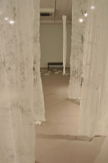 Silence 2, wool, silk, photo: John Tamblyn