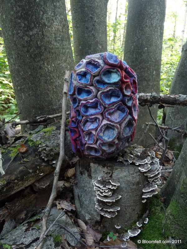 Heart, 201, 25x15, Marjolein Dallinga, wool felted