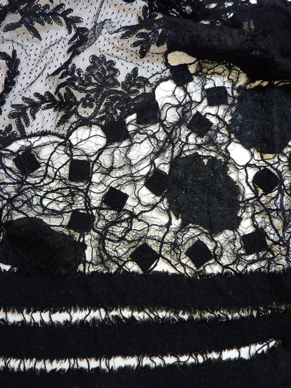 Black Lace Wrap – detail