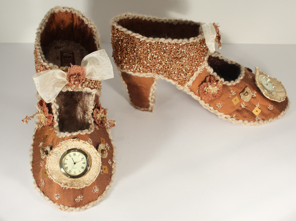 Sparkle Time, free motion embroidery shoes with clocks, 9" x 5"