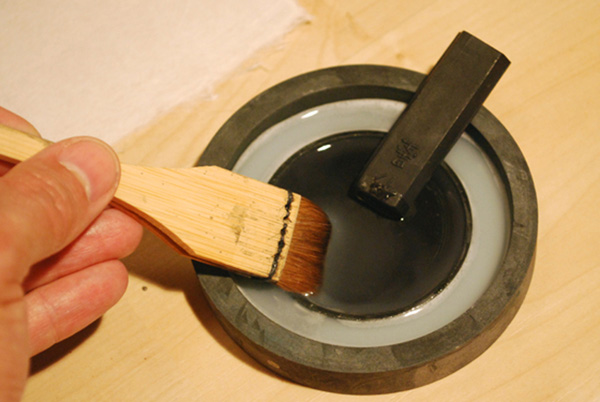 Studio: Sumi for staining threads. Photo: M Kelly-Frère.