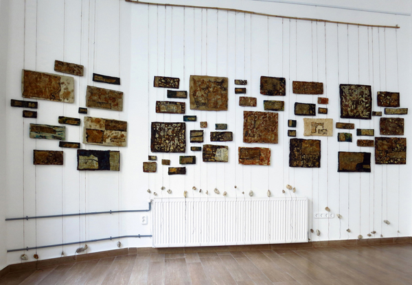 Sketch Cloud, self-made paper, nets, 2012, 300cm x580 cm x5 cm installation. Photo: Tihanyi & Bakos