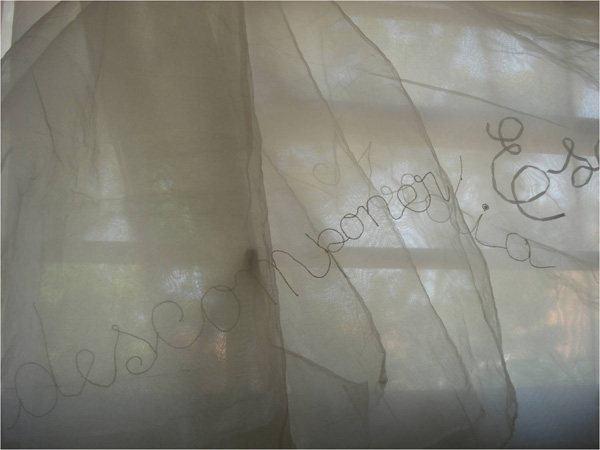 The semantic curtains WHITE: EIGHT WAYS TO SAY IT, detail. Organza and cotton thread.
Photos by the artist.