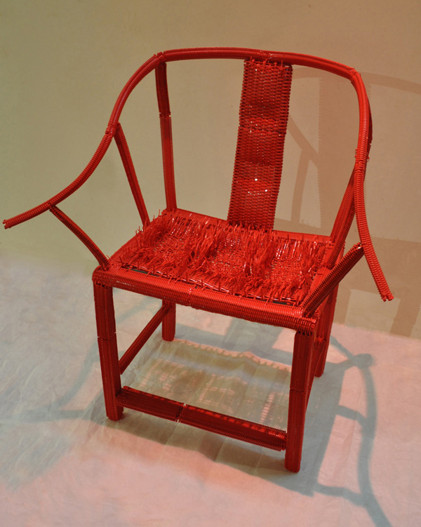 favoRED, cable tie, tying, weaving, 38"(w) x 45"(h) x 28"(d), photo: Xia Gao