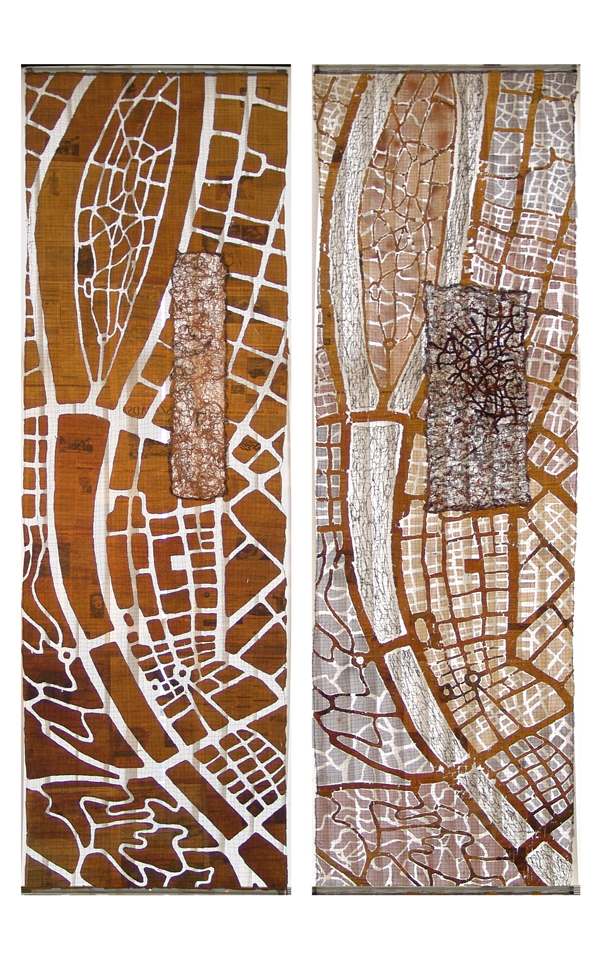 Urban Diptych, newspaper, threads, 2009, 300cm x 100 cm, installation. Photo: Tihanyi & Bakos