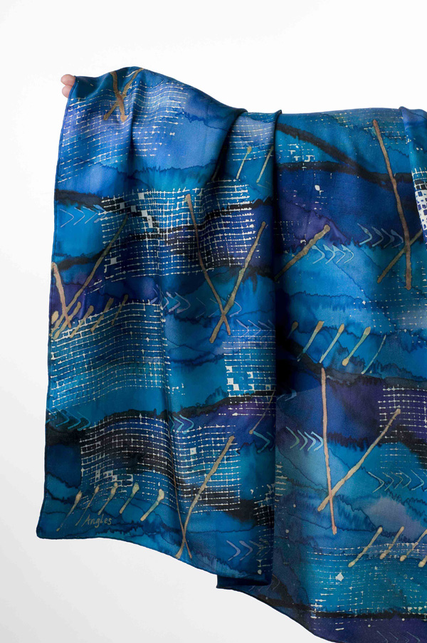 Circle Elements II, 02/2012 20x20x2 cm,100% silk, Fibre reactive Smocked hand painted silk, Dyes, gutta and fabric paint, photo: B Hilts.