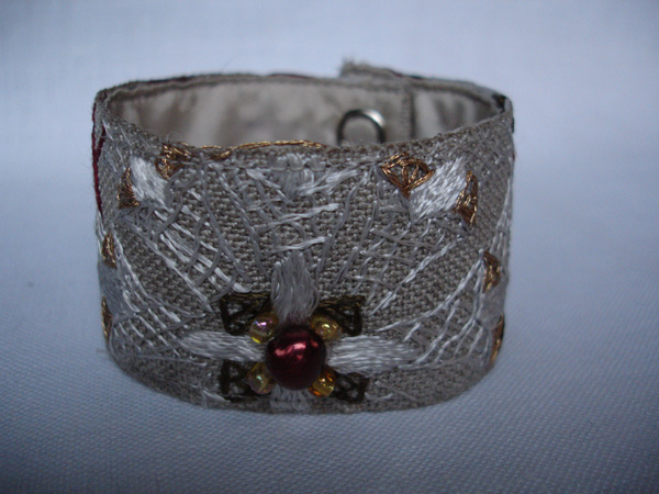 Linen Cuff with Murano glass bead.