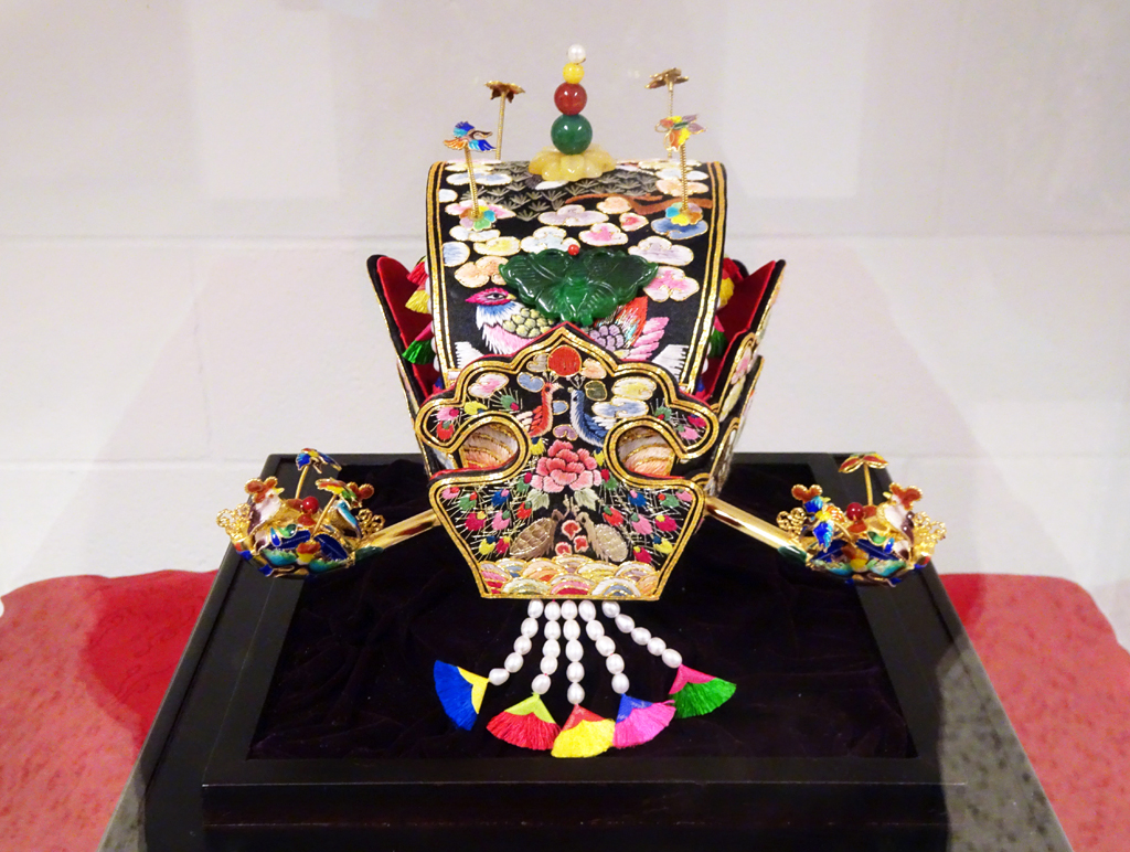 Insook Kim: Coronet for Wedding, 7x6x6 inch, embroidered on silk and decorated. 2013.