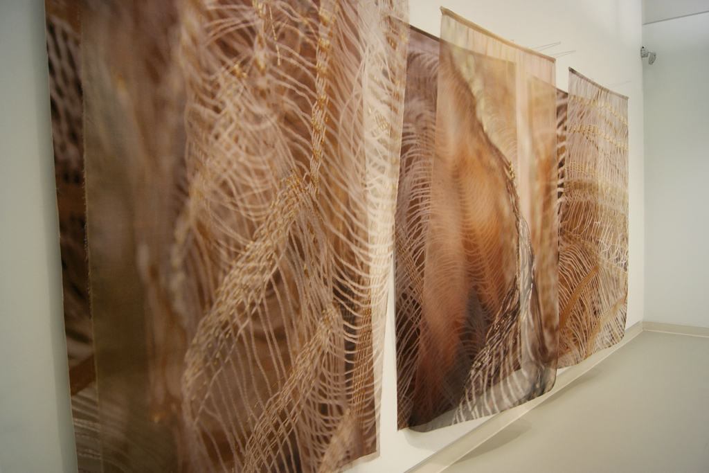 Catherine Dormor, Shimmer, Quiet Zone exhibition, World of Threads Festival 2012.