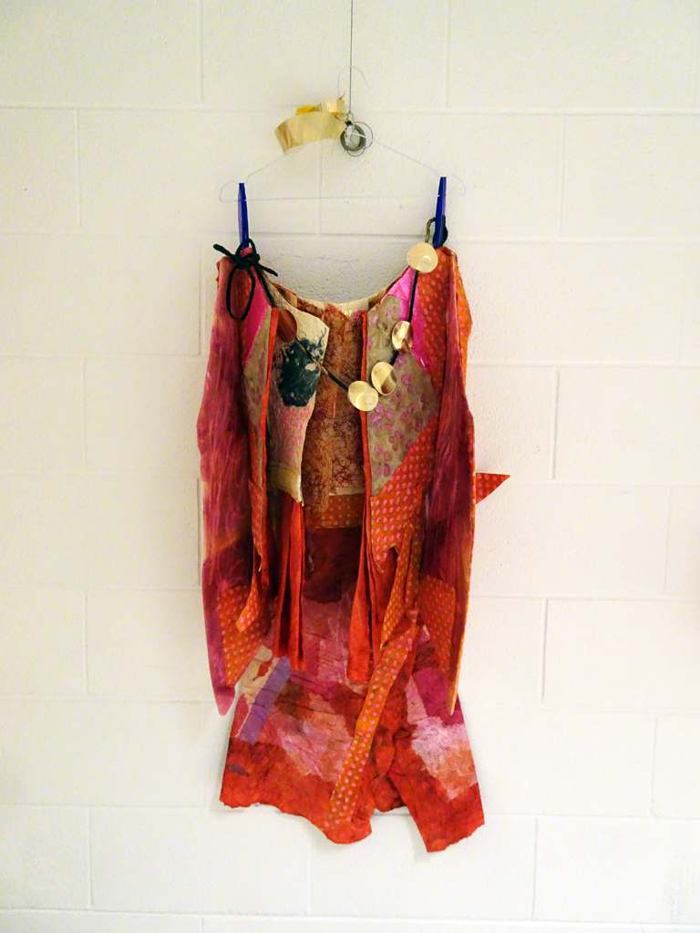 Aliza Thomas: Endless possibilities, 2016, 105 cmx 55 cm. It is made of hanji papers, lokta paper and is a recycled version of a dress that was shown in the paper fashion show in Jeonju.