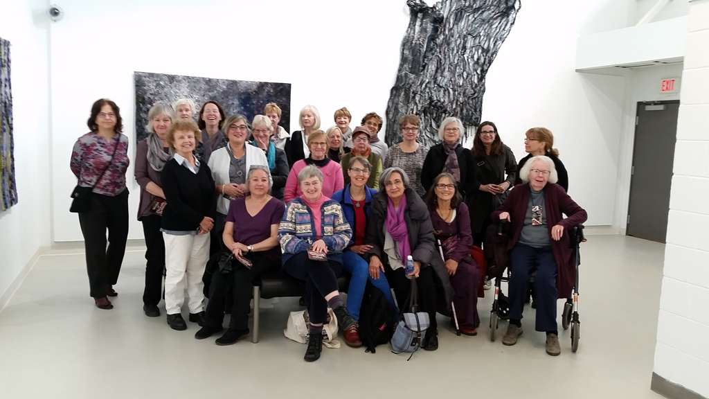 Organized tour of the World of Threads Festival for visitors from Eastern Ontario.