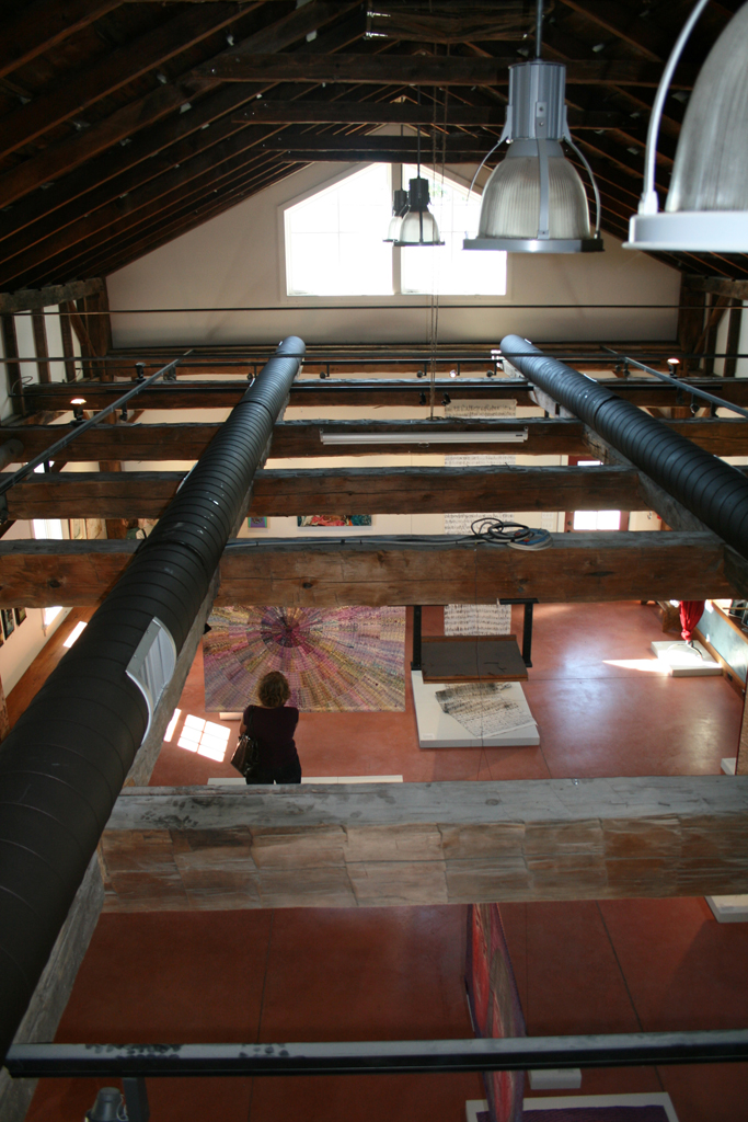 Installation view: Common Thread International exhibition, World of Threads Festival 2009.