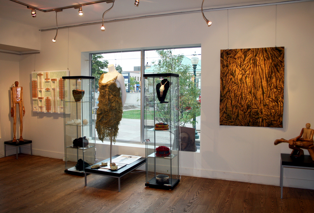 Installation view: Common Thread International exhibition Part 2, World of Threads Festival 2009.