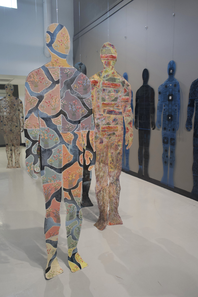 Brigitte Amarger, Etoffe de la Peau, Installations, World of Threads Festival 2023-24.