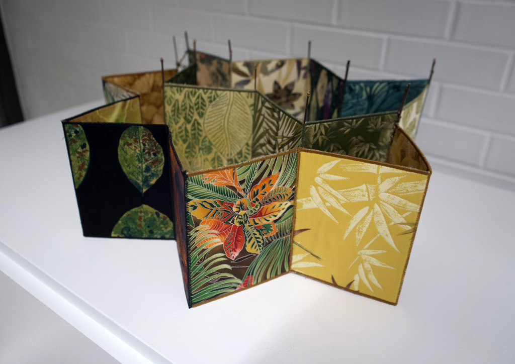 Mirka Knaster, Connectivity, detail, Solo Show, World of Threads Festival 2023-24.