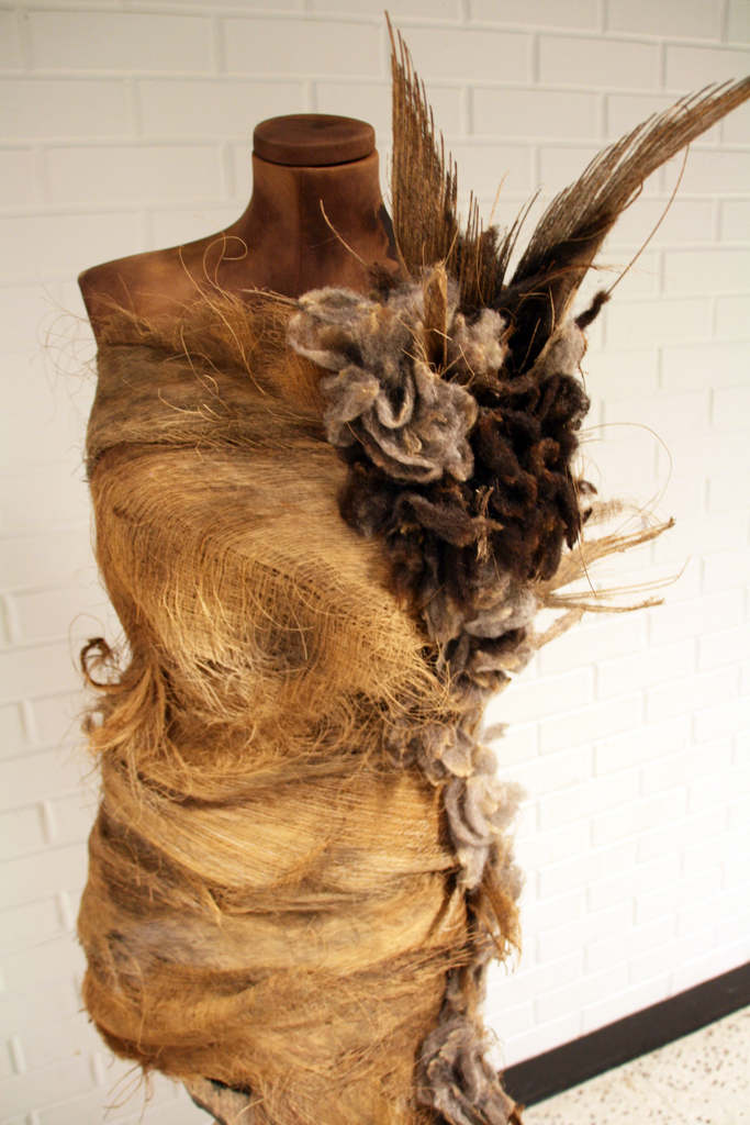 Lorena Santin, Unraveling, detail,  Andrade, Solo Shows, World of Threads Festival 2014.