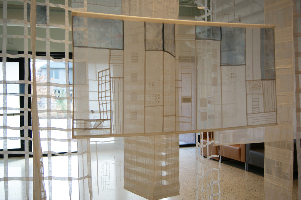 Karen Goetzinger, A State of Play, detail, Installations, World of Threads Festival 2014.