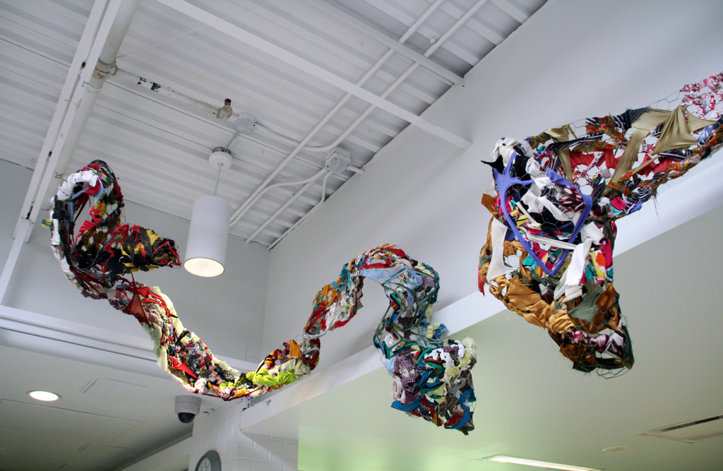 Olivia Tripp Morrow, Stretch, detail, Installations, World of Threads Festival 2016.