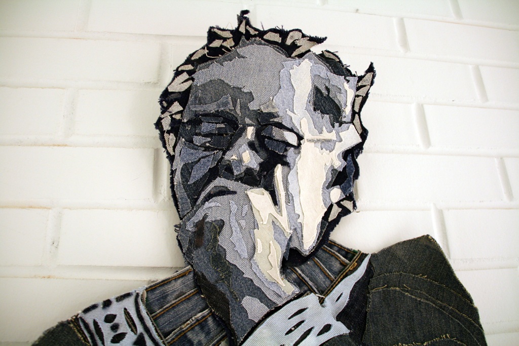 James Arendt, Mom, detail, Installations, World of Threads Festival 2014.